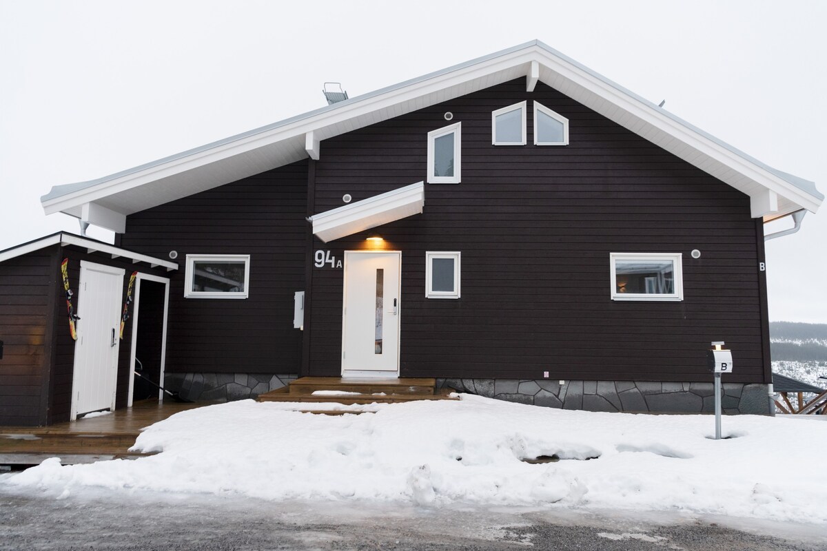 Dreamy Tegefjäll 3 Floor house near the slopes!