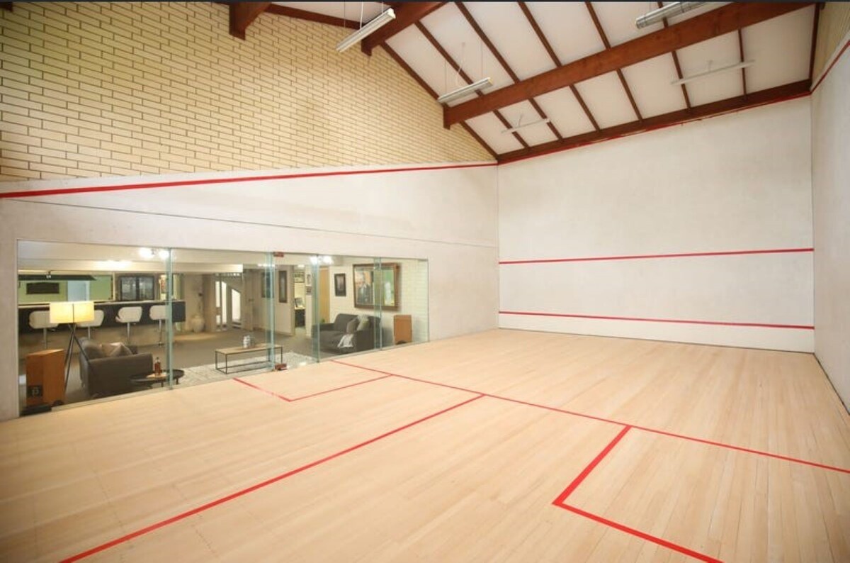 Hawthorndene Masterpiece + Squash Court +泳池