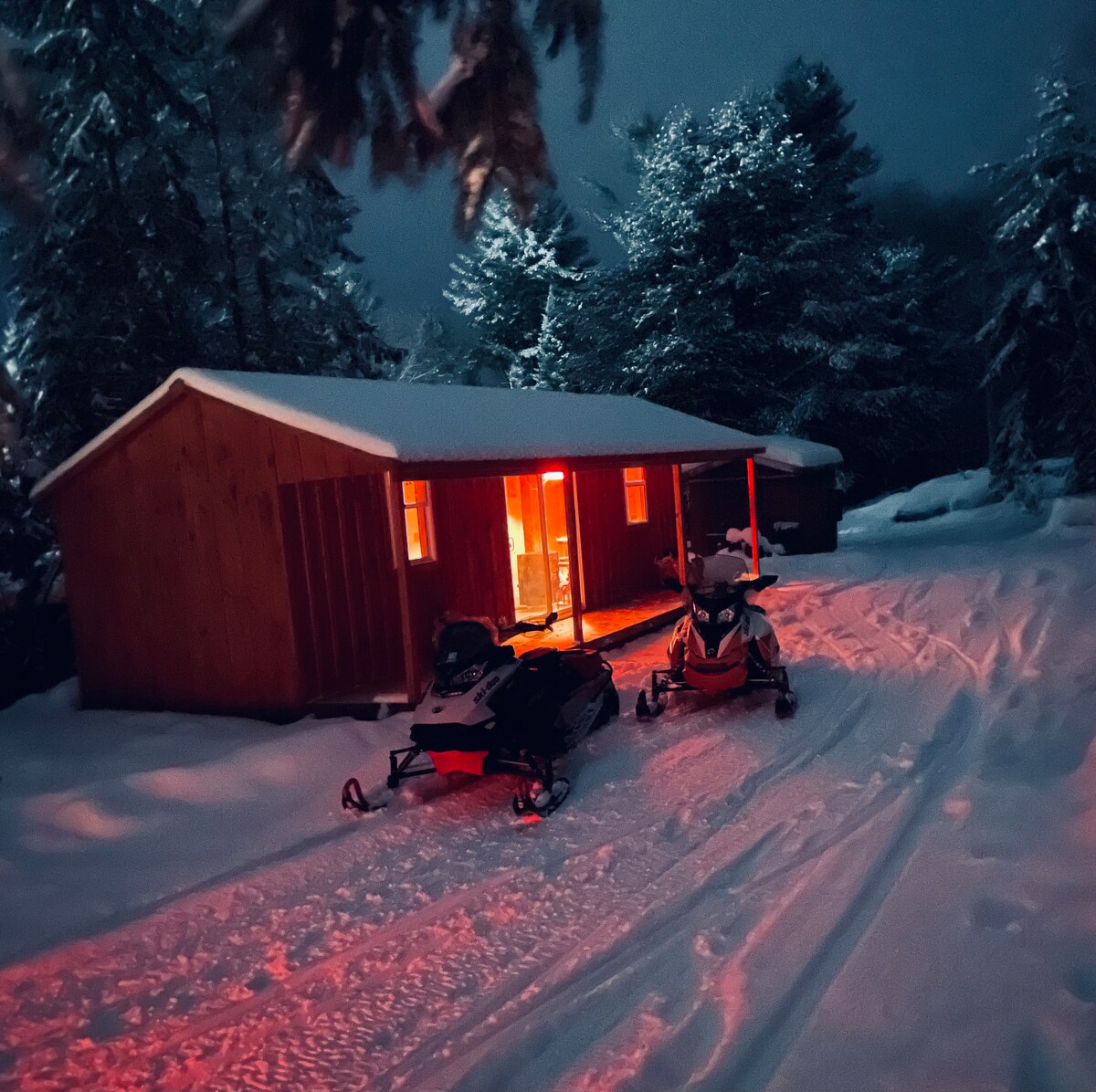 Off grid snowmobilers bunky