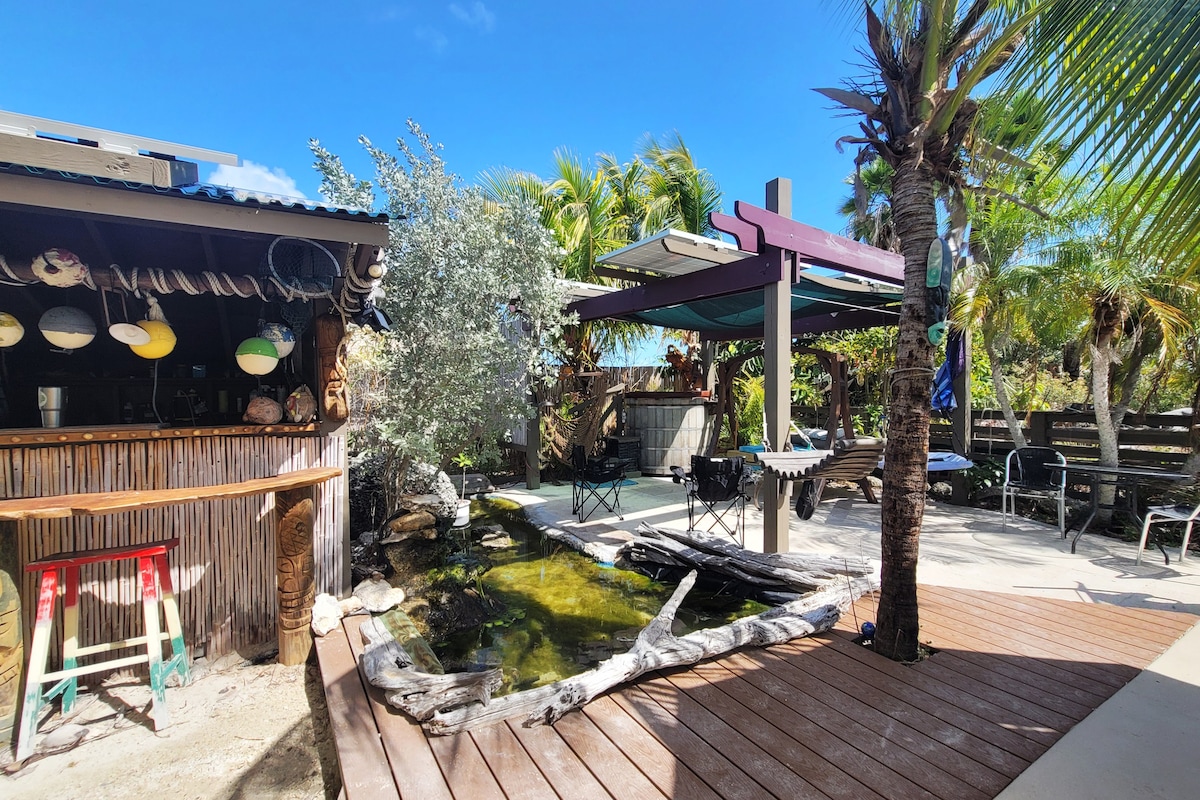 Island Nature Sanctuary on Canal with Pool