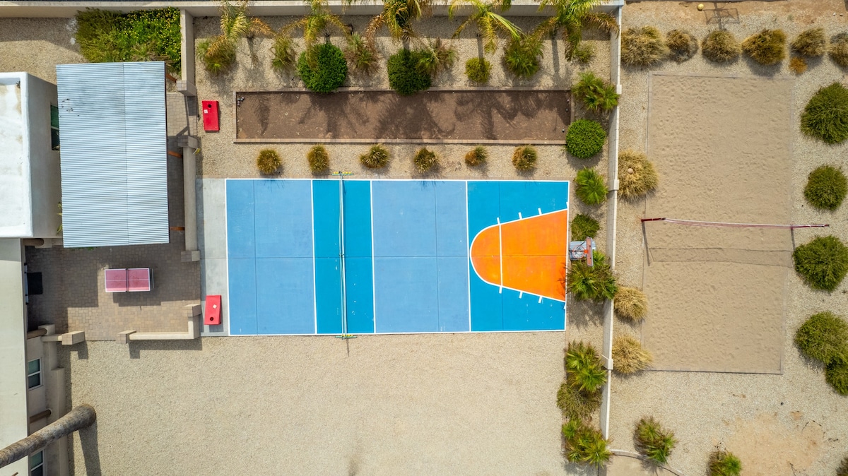 8BR Multi Million Oasis-Big Pool-Spa-Sports Courts
