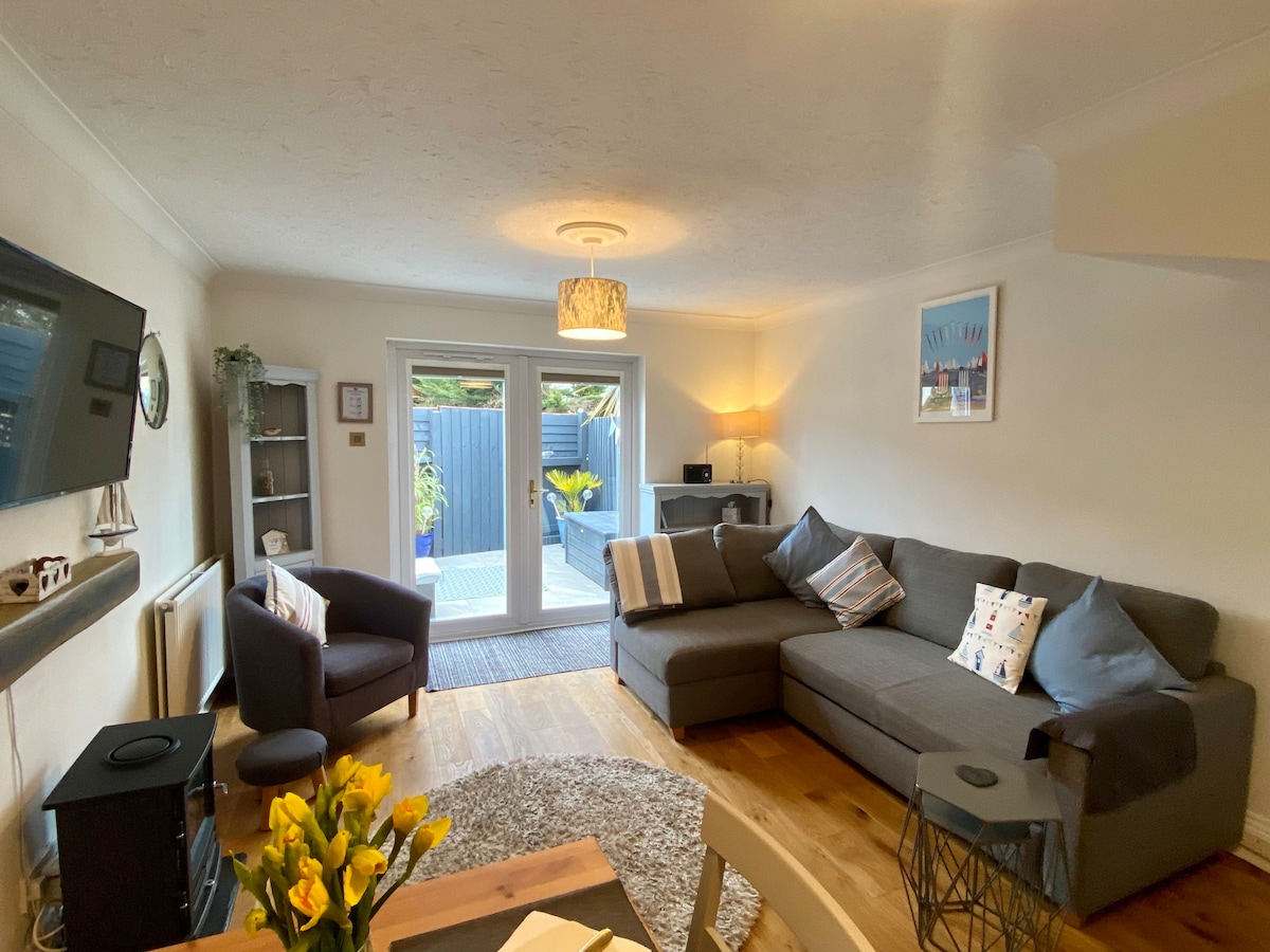 Homely Seaside Stay in Babbacombe