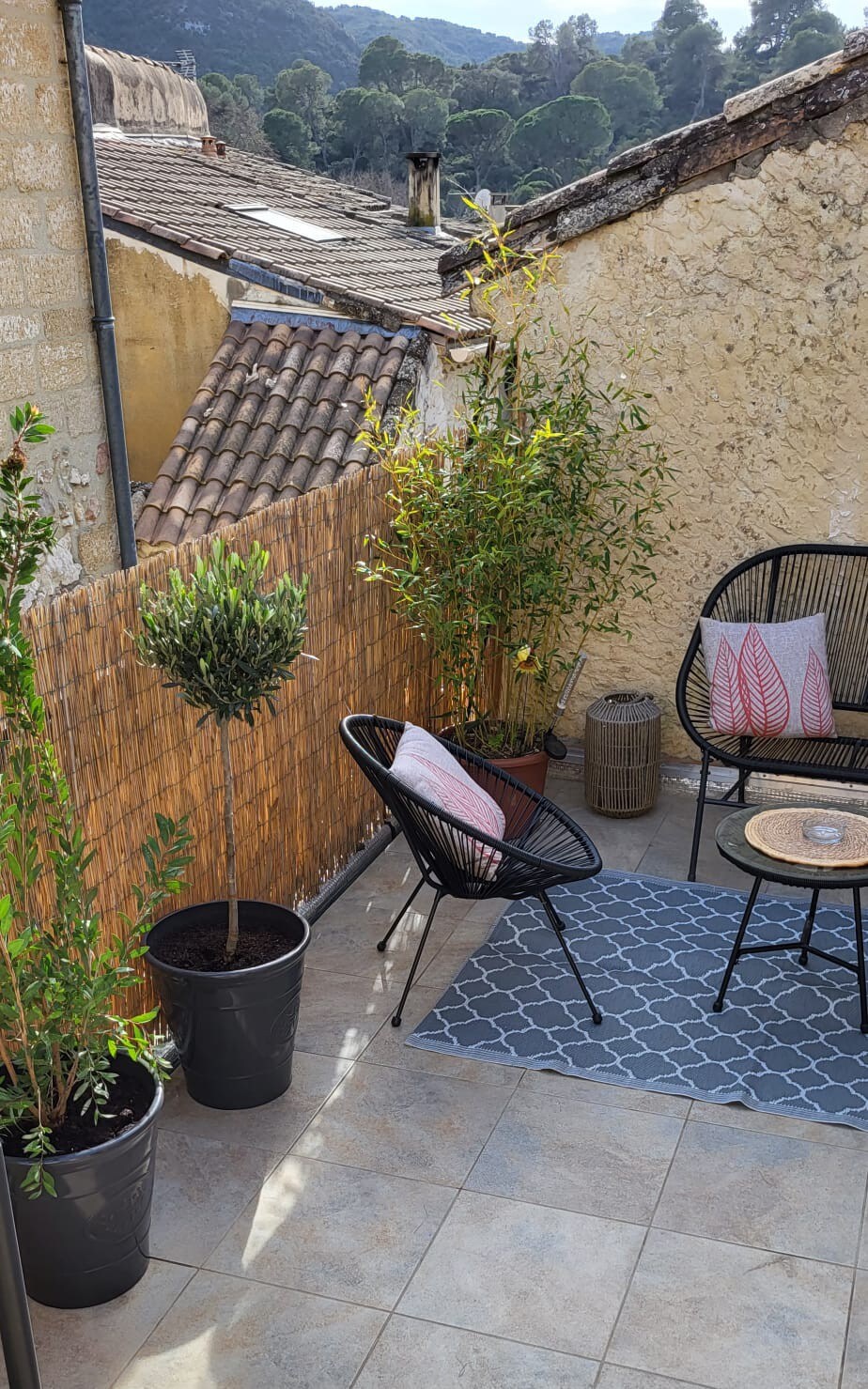 Proche d'Uzès la Terrasse du soleil levant