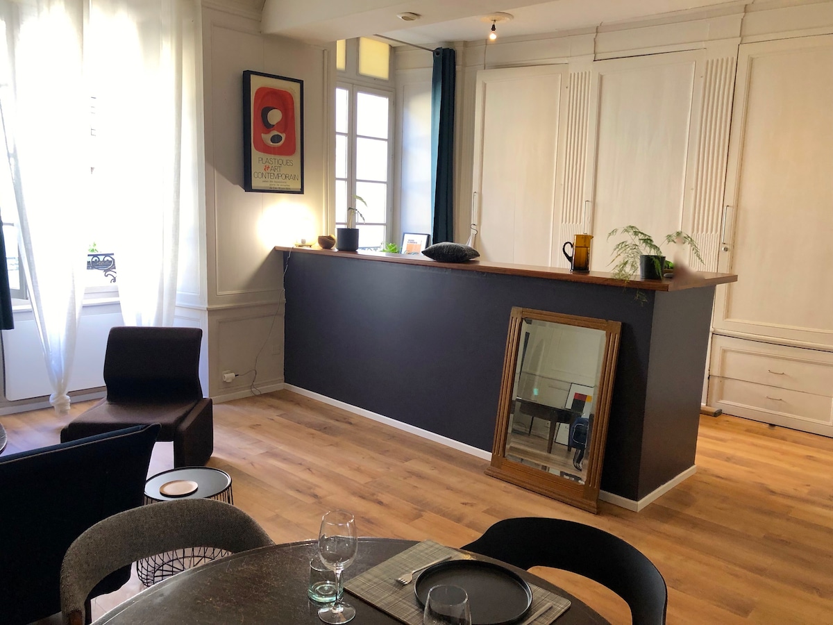 City center one bedroom apartment, Vannes