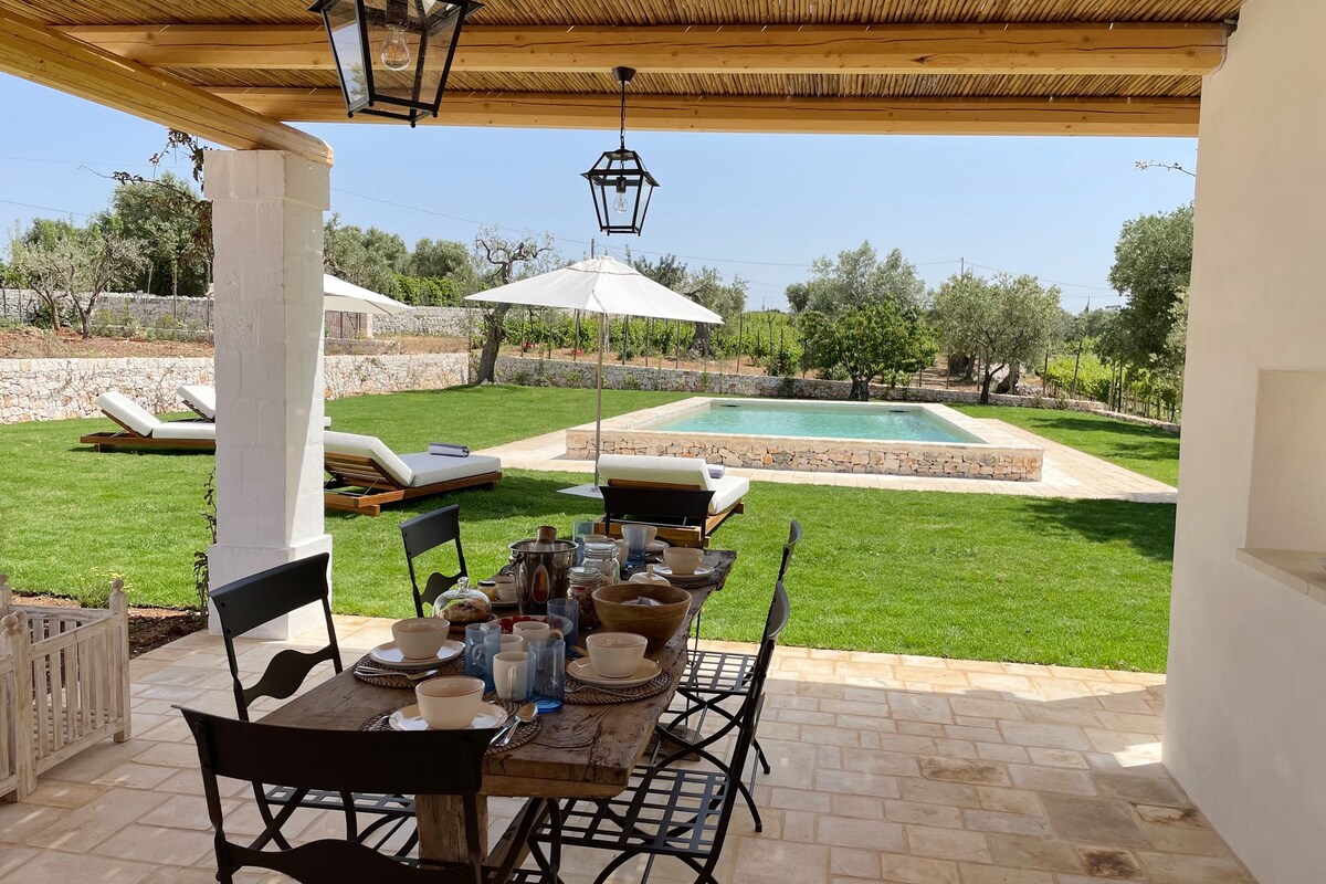 Stunning Trulli - gorgeous 10mx5m pool & gardens