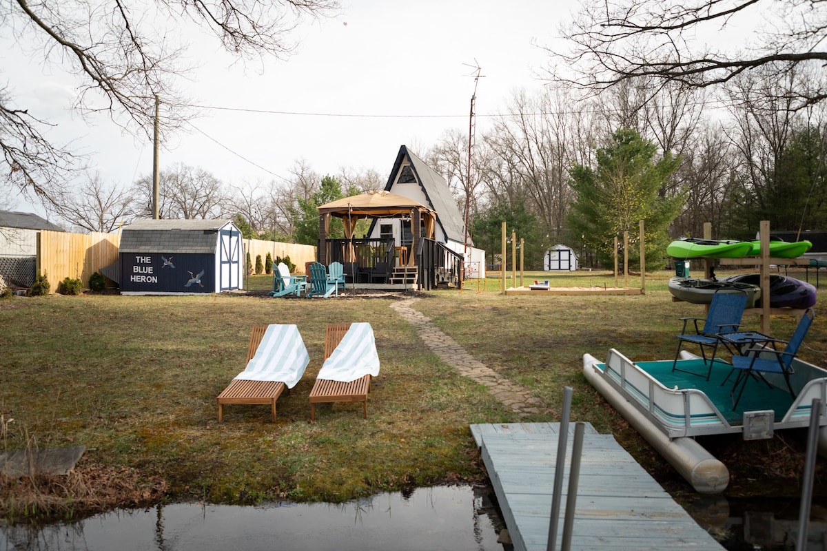 A-Frame w/Lake/Hot Tub/Sauna/Pontoon/Kayaks