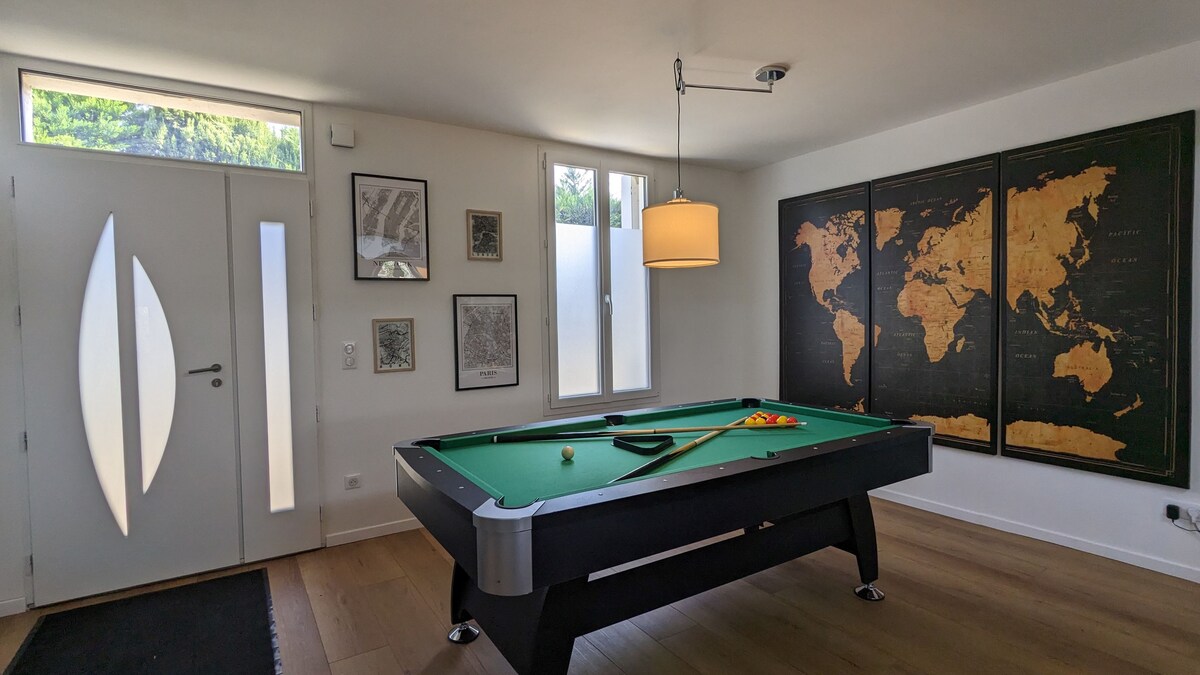 "L'entre-deux" : Chambre Bleue privée - Billard