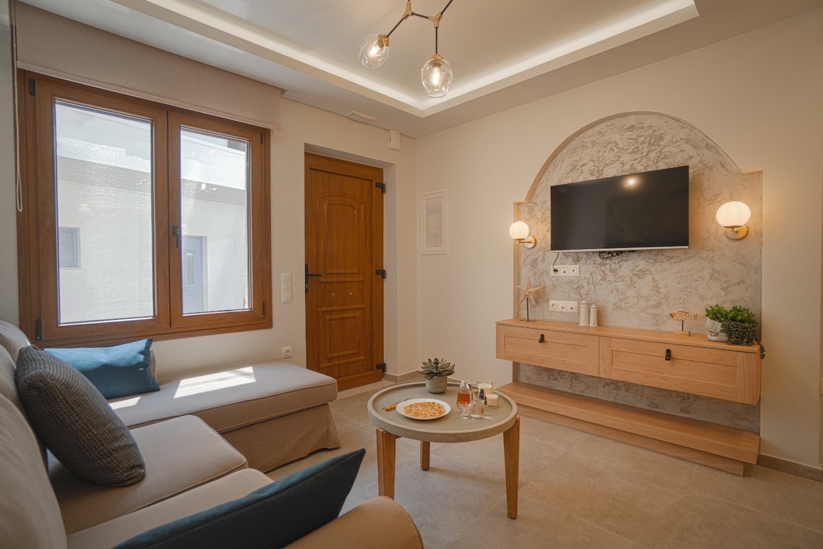 Jacuzzi maisonette in Sfakia center 'New 2023'