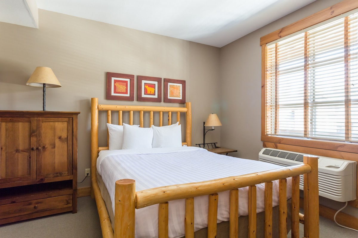 Lovely 1 bedroom condo near Fernie's Alpine Resort