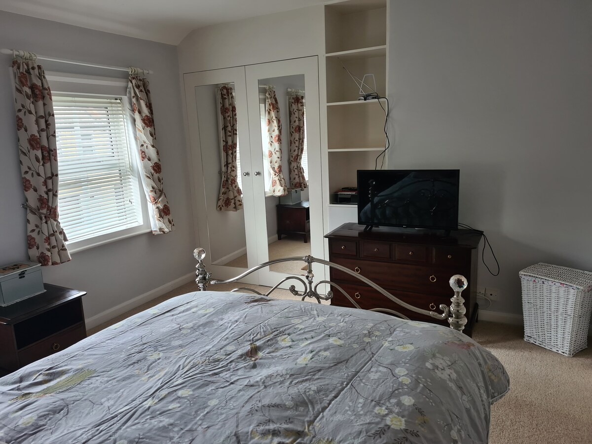 2 x double bed, Newmarket, CB8