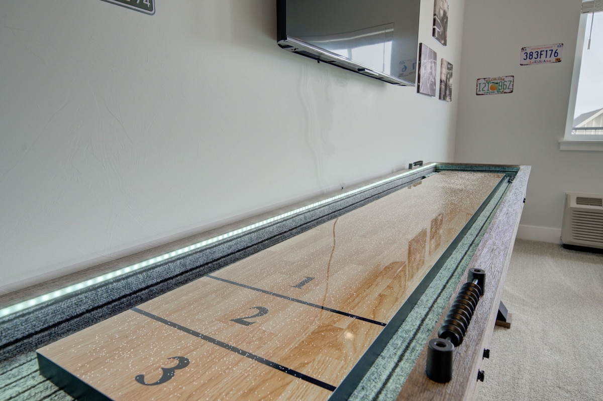 Shuffleboard | Hot Springs | Mountain Views