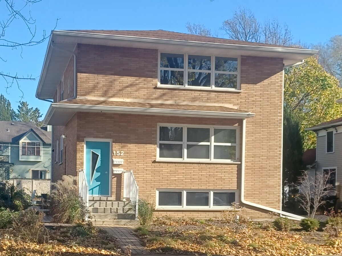 First Floor: Cozy, open, central, historic