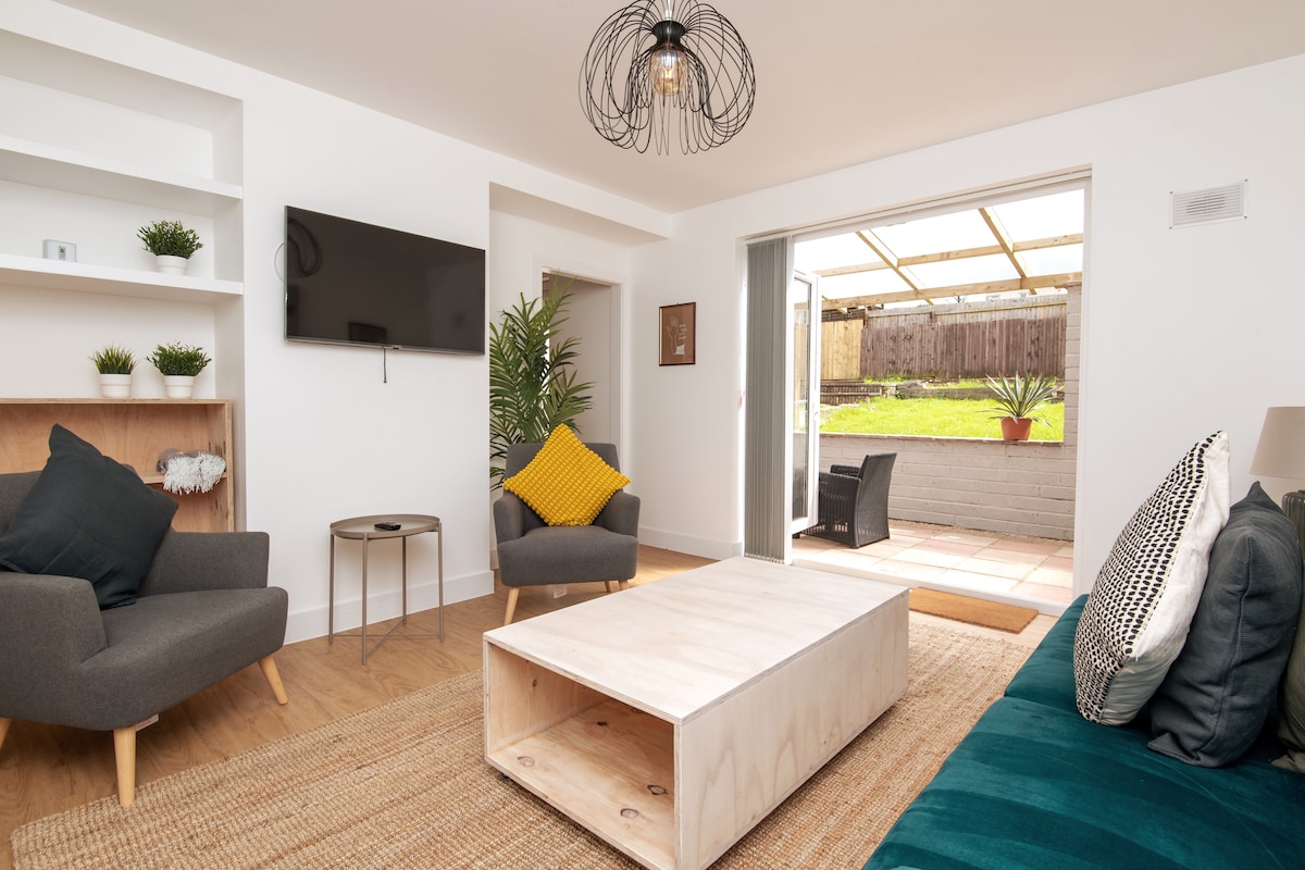 Newly Refurbished Gem | Perfect | Alexa | Sleeps 6