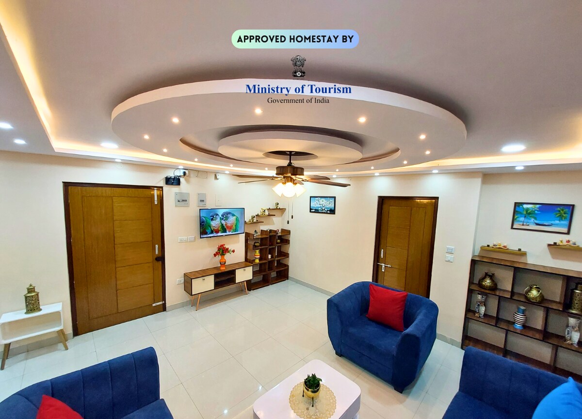 Near Axis Mall & Novotel-Luxury 2BHK Flat 2balcony