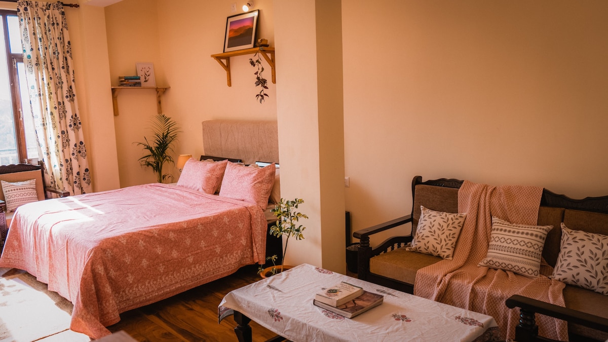 Rosefinch Room in Mcleodganj