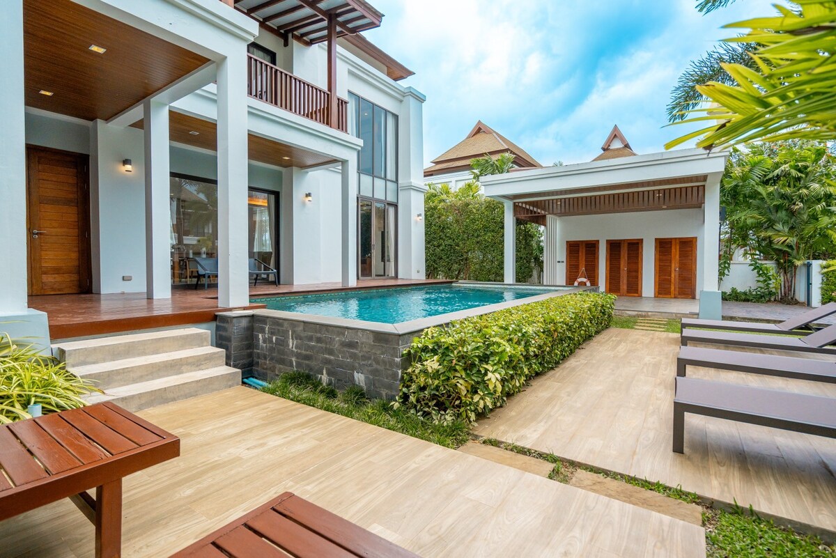 Luxury Pool villa with 3BDR