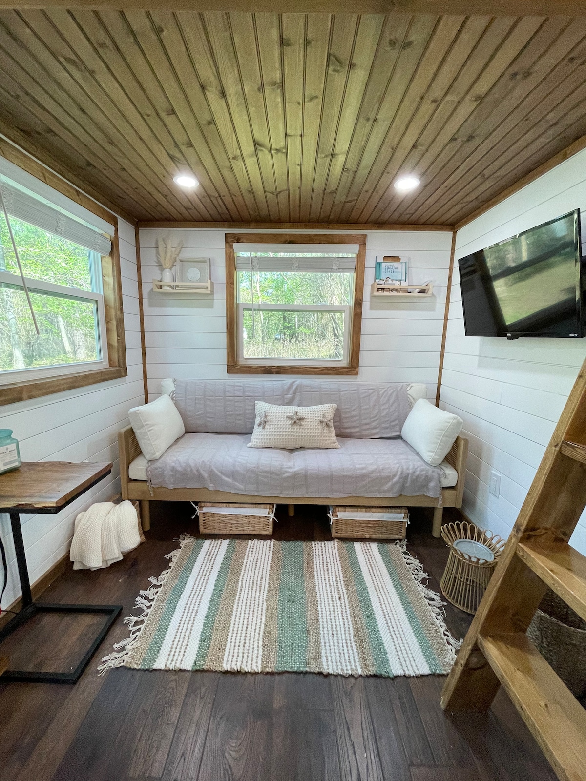 Tiny Home Glamping - Manatees, Fishing, Kayaking