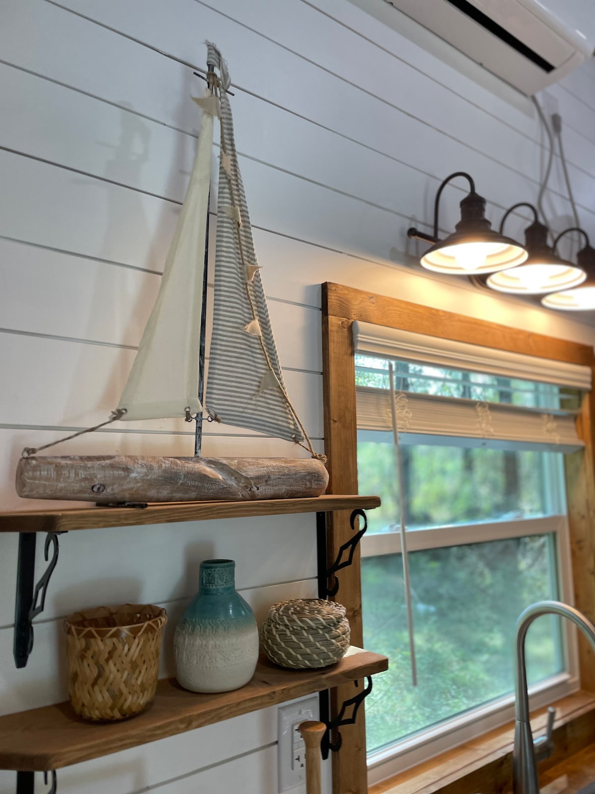Tiny Home Glamping - Manatees, Fishing, Kayaking