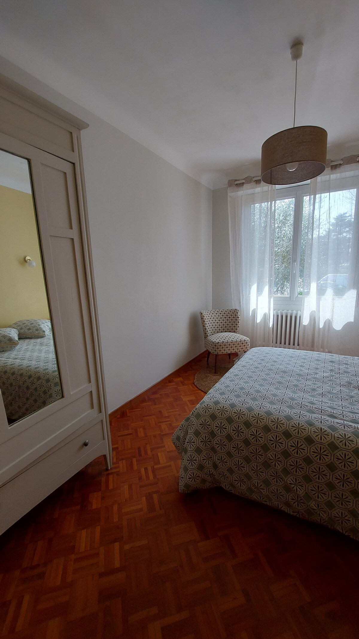 Appartement spacieux dans villa, terrasse, jardin