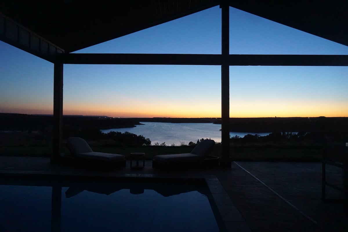 Lake House on Lake Alan Henry