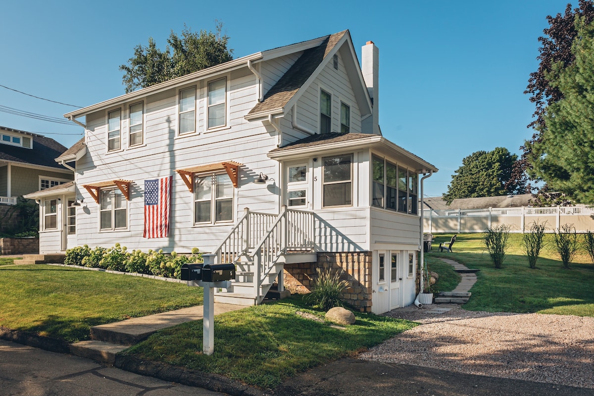 Branford Coastal Bungalow