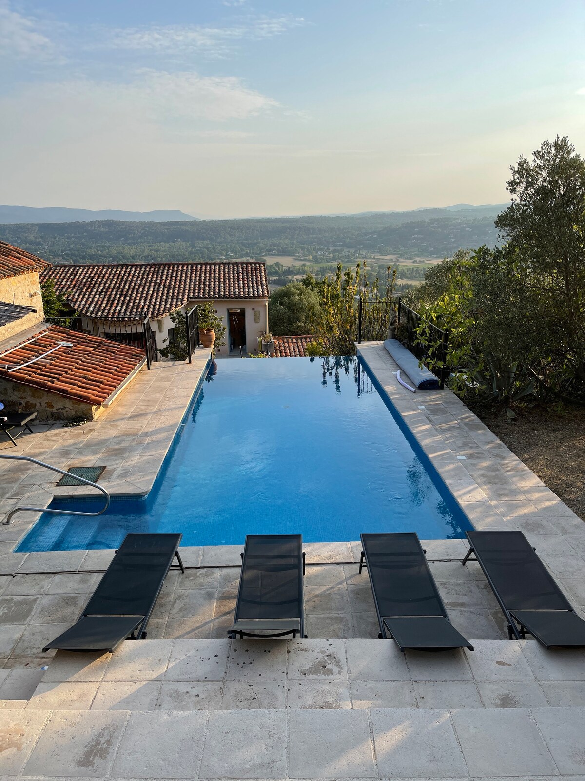 5 Bed - Infinity Pool Villa