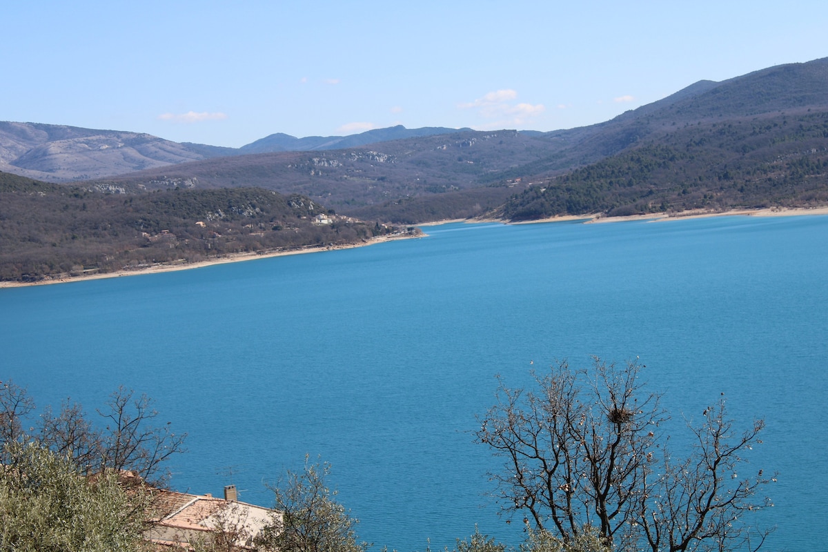 Petit coin de paradis à sainte croix du verdon