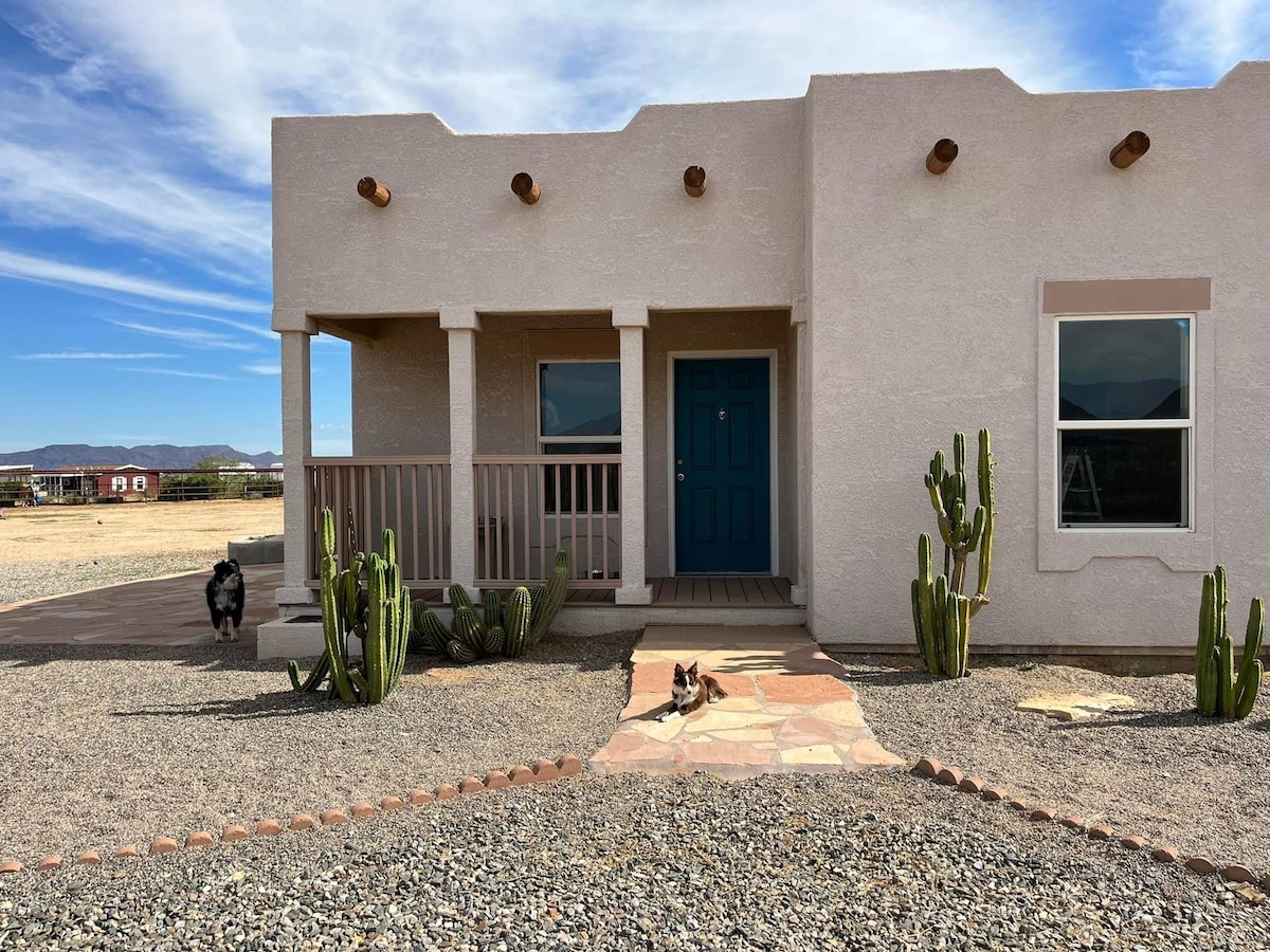 3bd 2bath Desert Horse Property