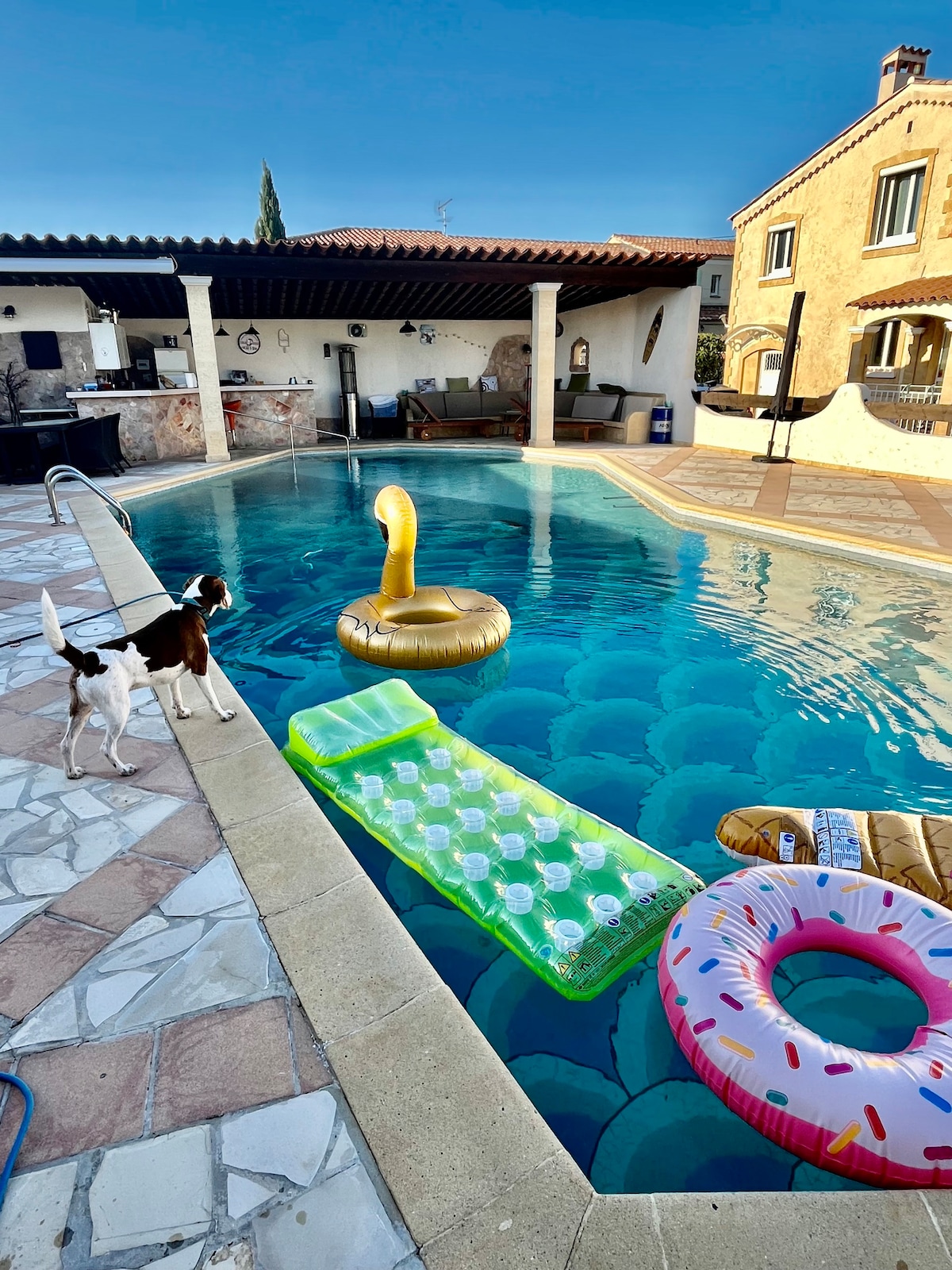 La Villa Victoire : maison 3 chambres avec piscine