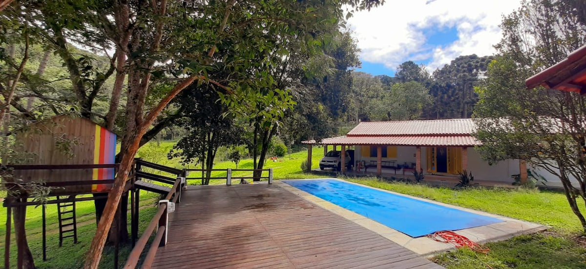 Sítio com cachoeira na Serra da Bocaina