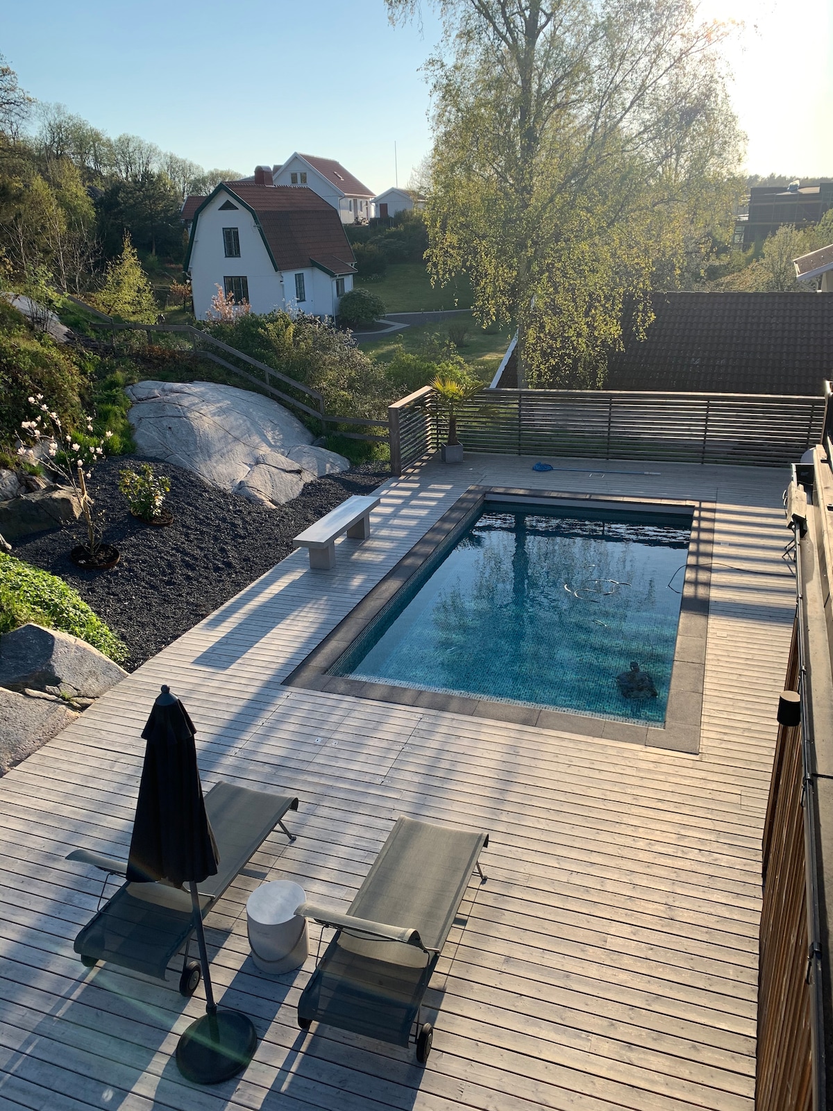 Poolvilla vid havet