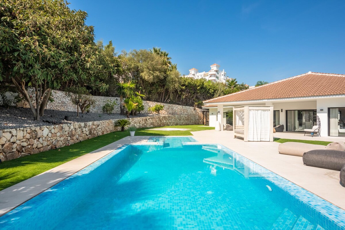 Modern Spa Villa In prime Location, Marbella