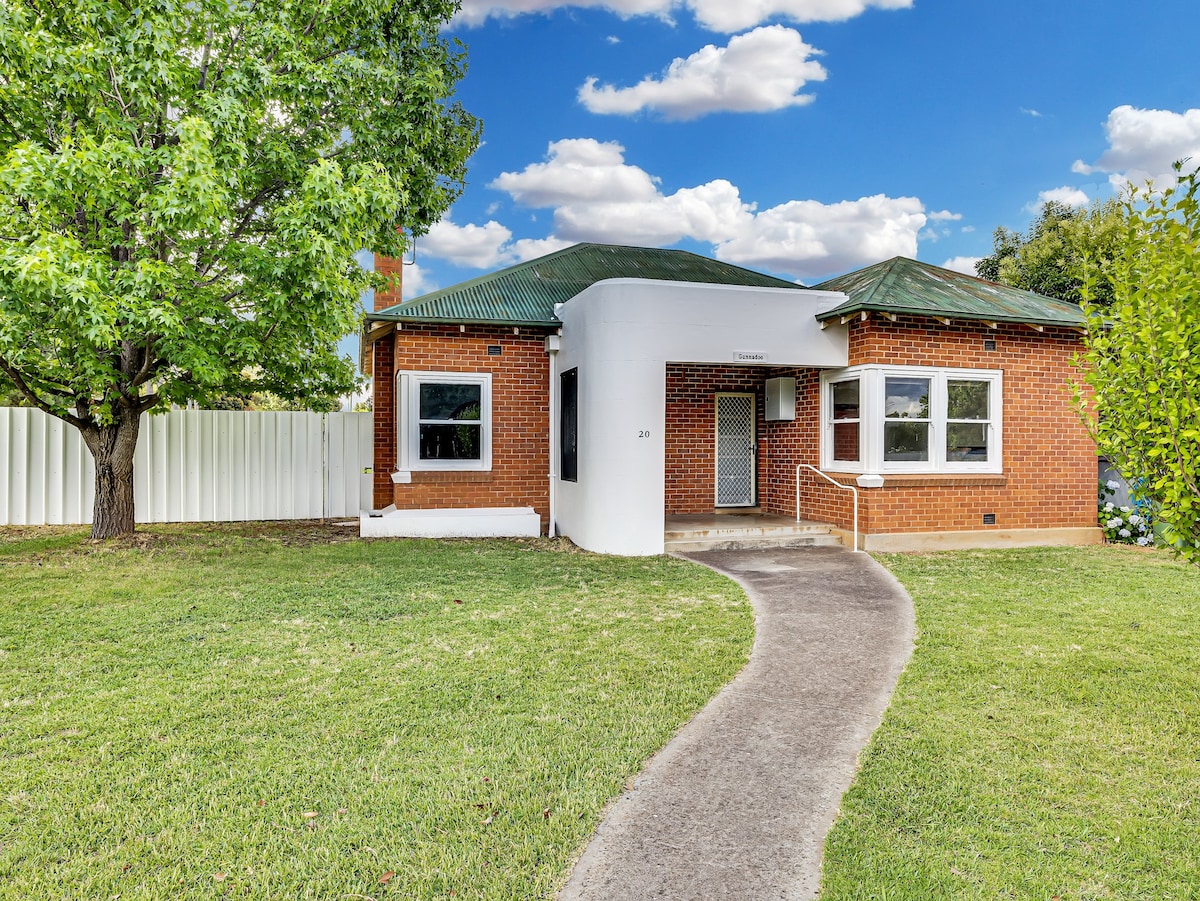 Red Brick charmer on Mary Street Corowa