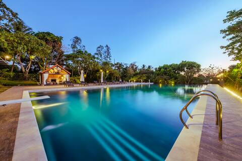 Exclusive Use of 4 Hectare Pintoresco Estate