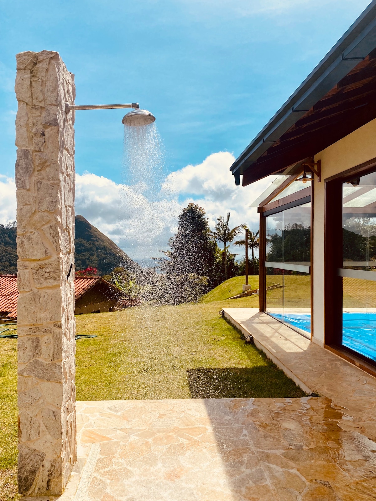 Chalé Nuvens com piscina e sauna
