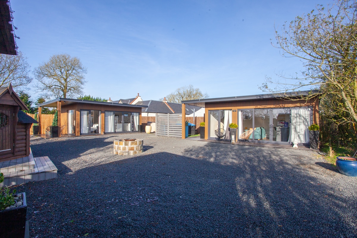 Seven Loch Lodges (Both Cabins)