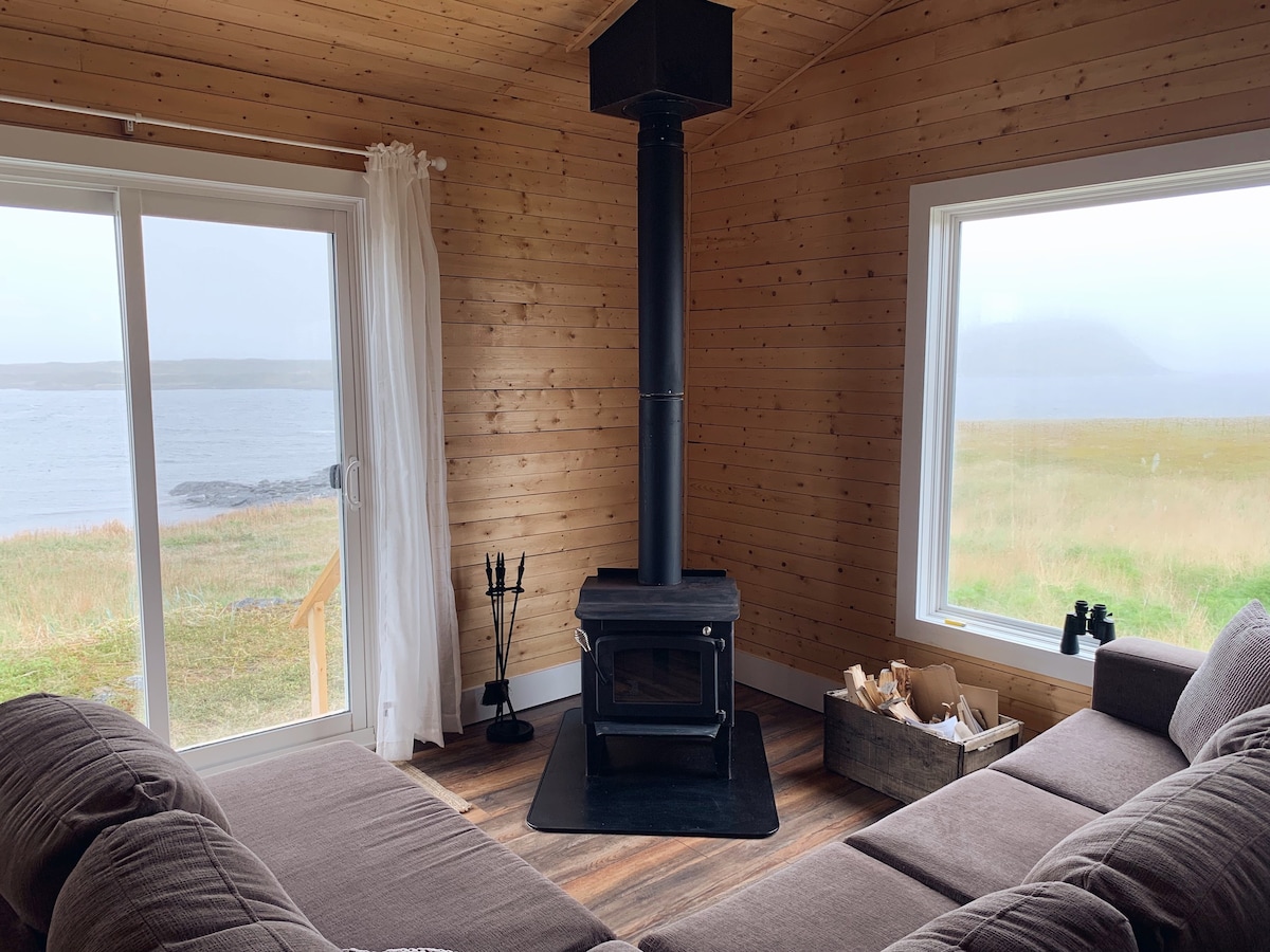 Hay Cove Cottages - Cozy Seaside Cabin