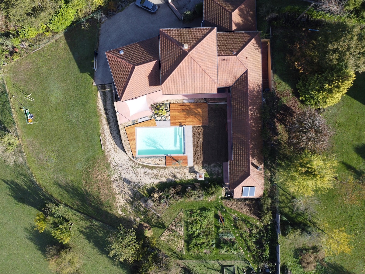 Magnifique Maison en bois avec piscine en Drôme