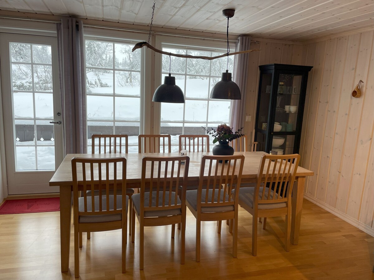 小木屋，地理位置极佳，位于Fageråsen