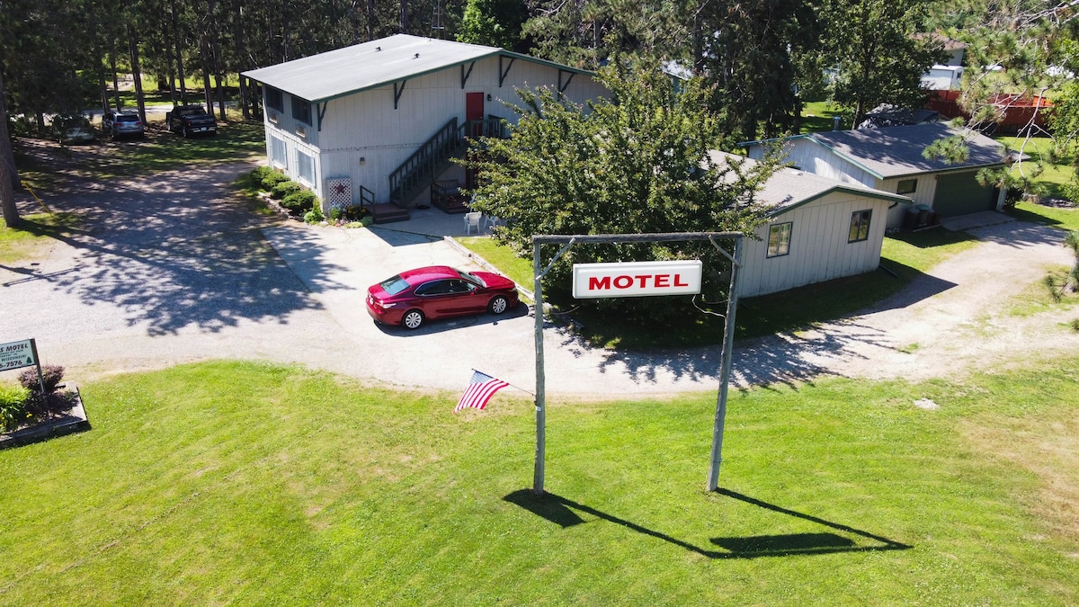 House at The Cedar Lodge