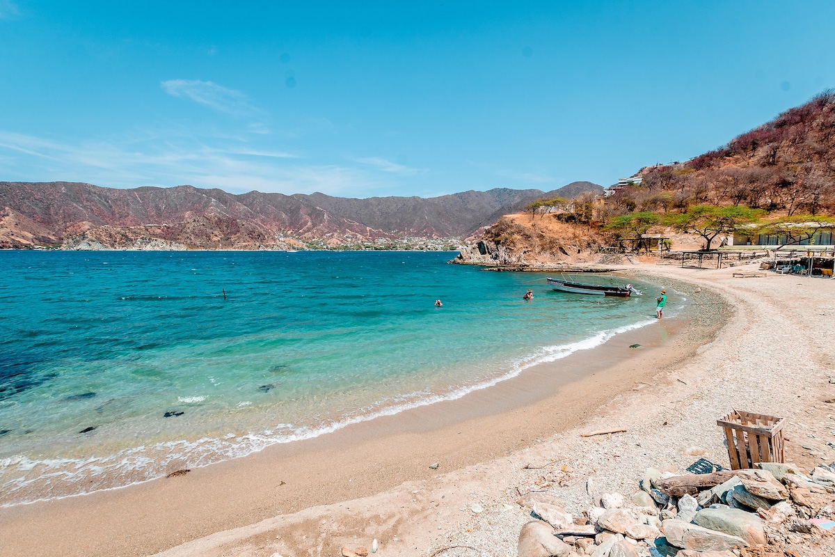 Cabaña  frente al mar - Albacora Playa - Taganga