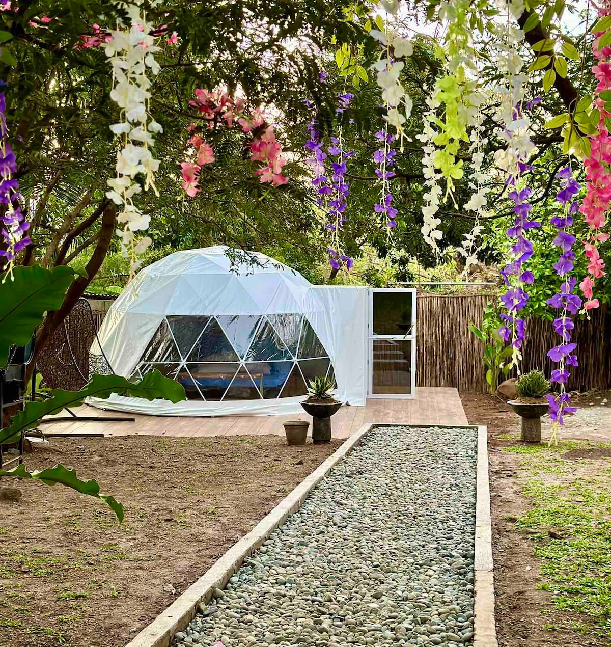 Geodesic Dome Glamping Tent for Romantic 2