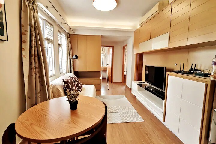 Spacious 3BR in heart of Kowloon Shopping & Sights