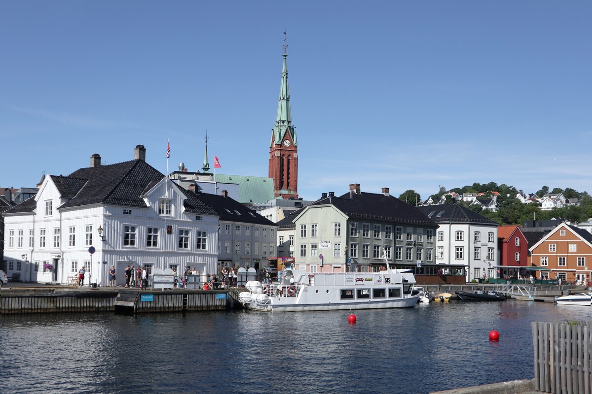 Arendal Downtown-Pollen公寓