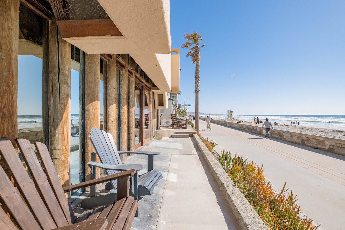 Icon of Mission Beach | Luxe Oceanfront w/ HotTub