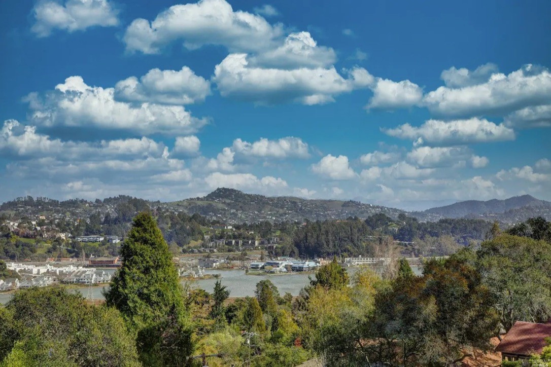 明亮通风的3卧室房源，带露台+景观