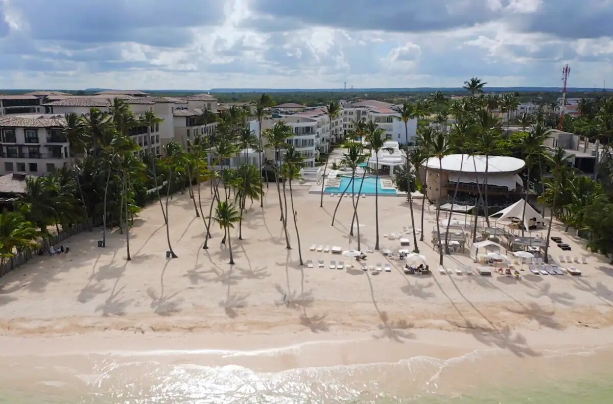 Playa Coral 2Bdr Beachfront Apt