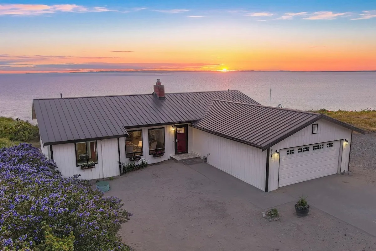 Breathtaking Oceanfront Home