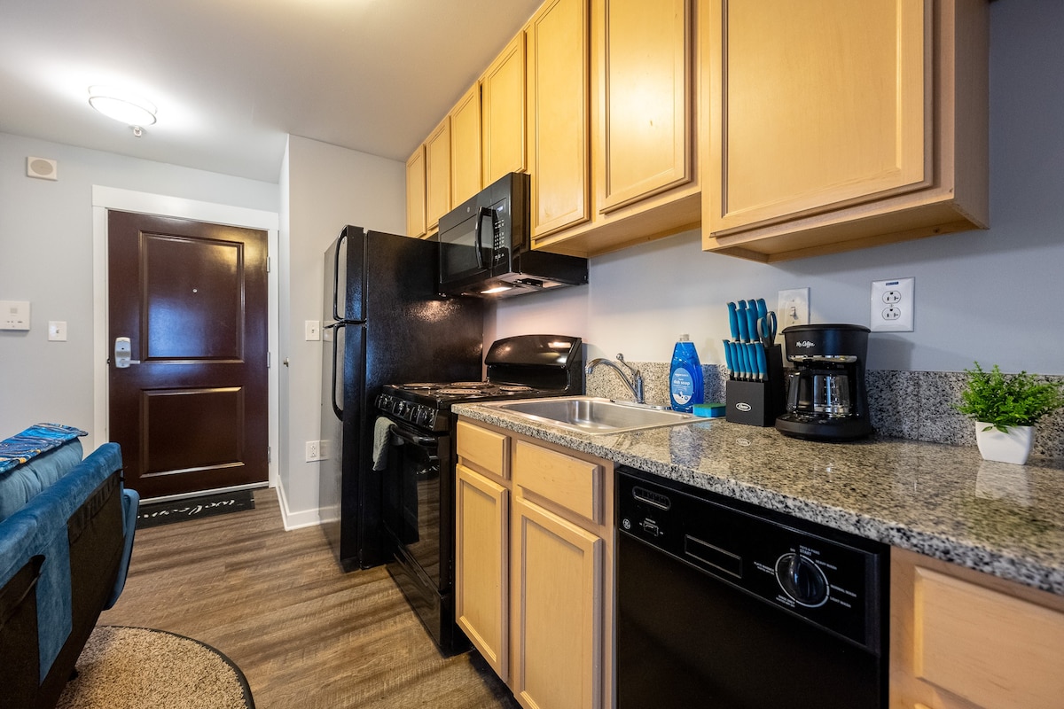 Convenient 1BD/1BA near IU + Free Parking