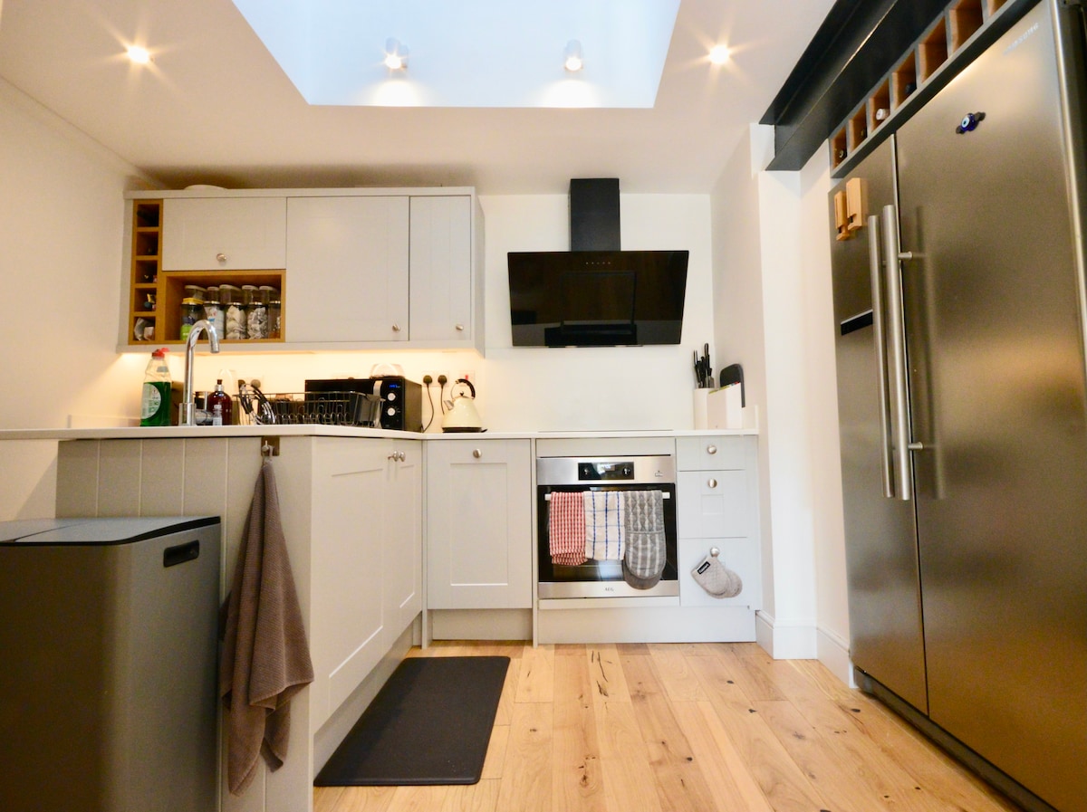 Beautiful and stylish town house, Clapham SW4
